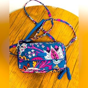 Vera Bradley RFID All in One Crossbody, Handbag  wallet Purse Classic Navy